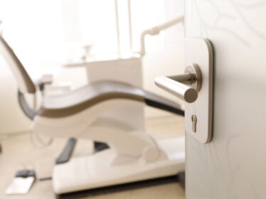 Zahnaerzte_am_Augustaplatz_Hightech_Ambiente_2