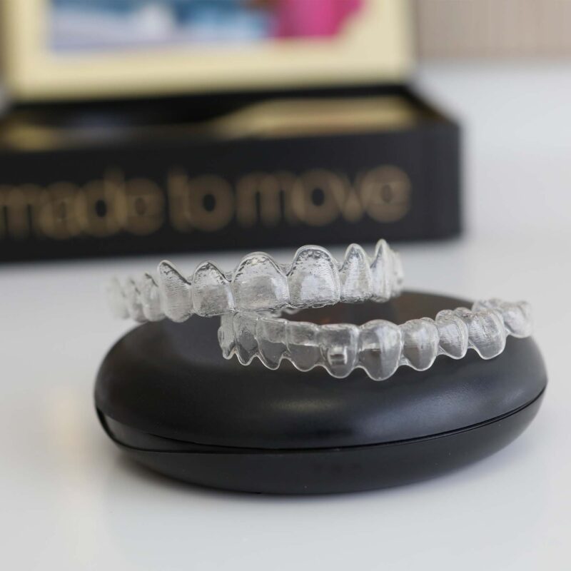 Zahnaerzte_am_Augustaplatz_Invisalign_go_Kachel Zahnaerzte_am_Augustaplatz_Invisalign_go_Kachel