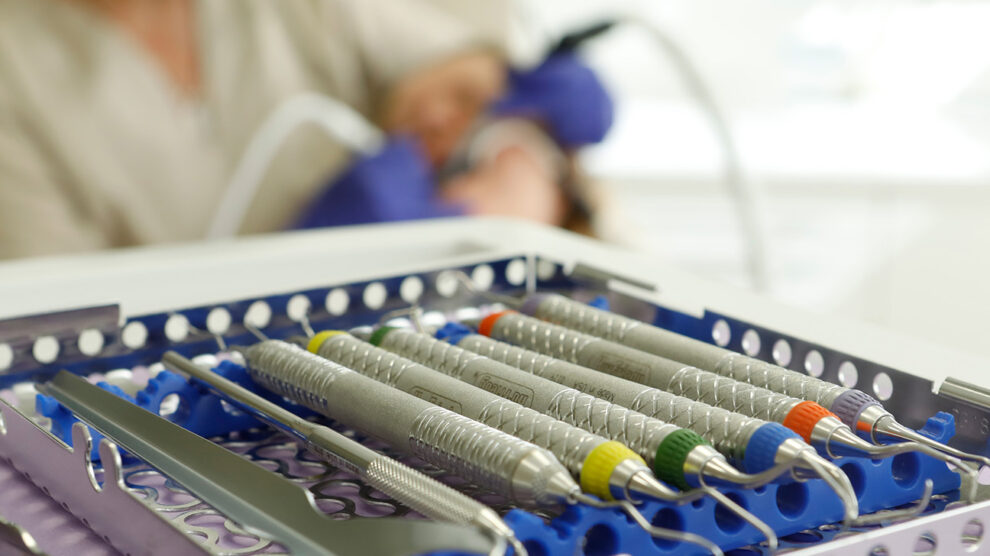 Zahnaerzte_am_Augustaplatz_Zahnfleischbehandlung_Parodontologie